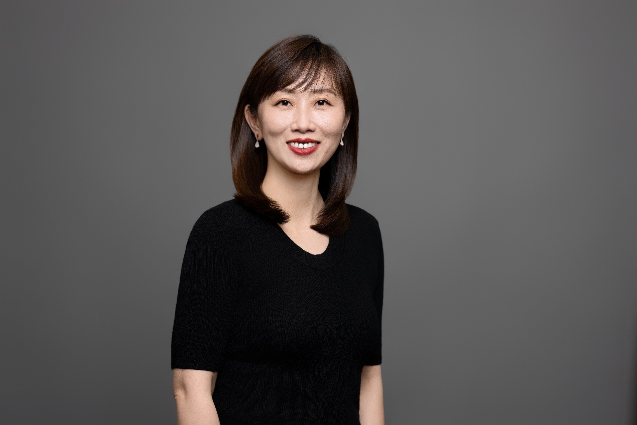 人穿着黑色的衣服
AI 生成的内容可能不正确。
