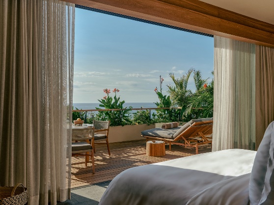 A room with a view of the ocean
AI-generated content may be incorrect.